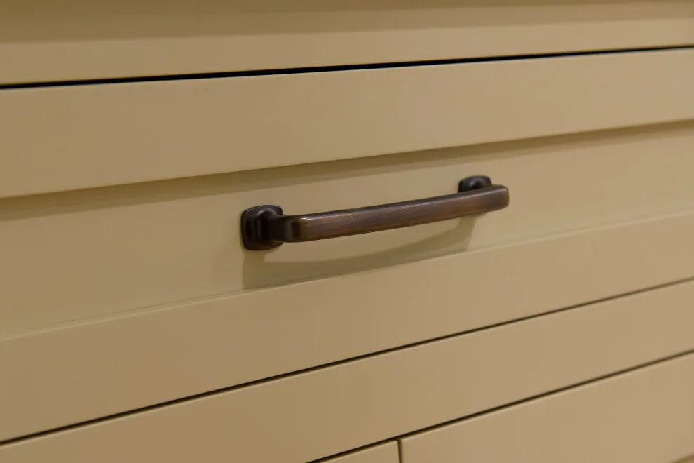 Bespoke Kitchen and Bathroom Renovation by R&R Enterprises Inc - Photo 38