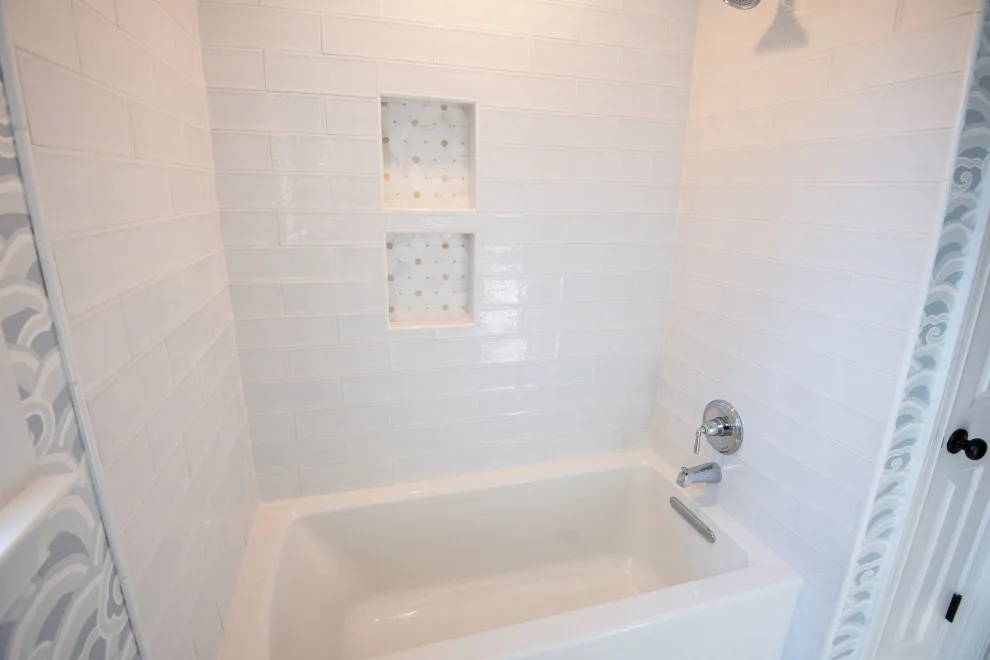 Bespoke Kitchen and Bathroom Renovation by R&R Enterprises Inc - Photo 61