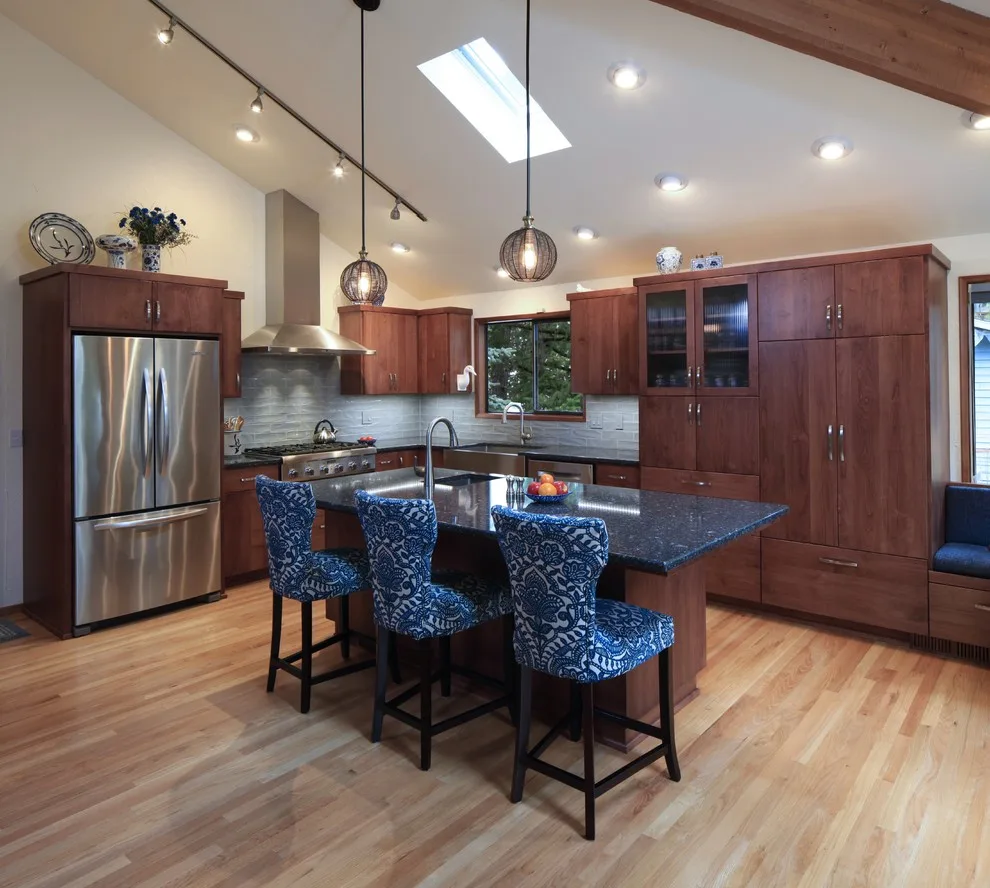 Glenwood Drive Home by Henderer Design + Build + Remodel - Photo 2