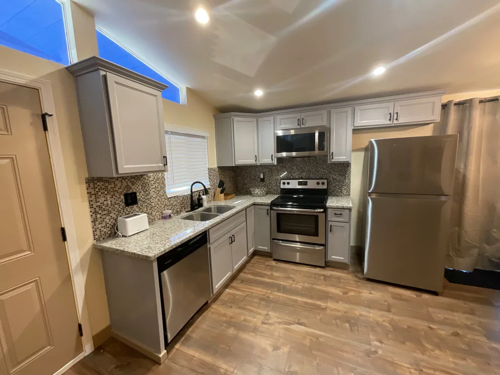 KITCHEN RENOVATION by Noor Construction Inc. - Photo 3