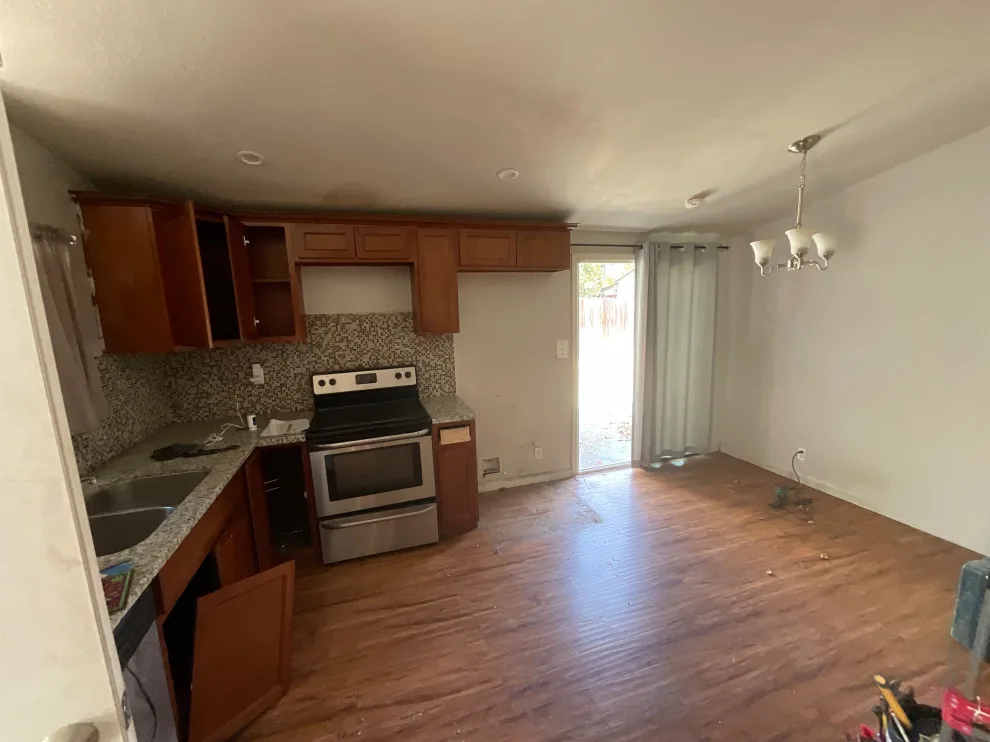 KITCHEN RENOVATION by Noor Construction Inc. - Photo 2