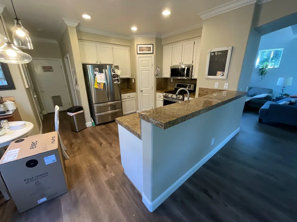 KITCHEN RENOVATION H by Noor Construction Inc. - Photo 5