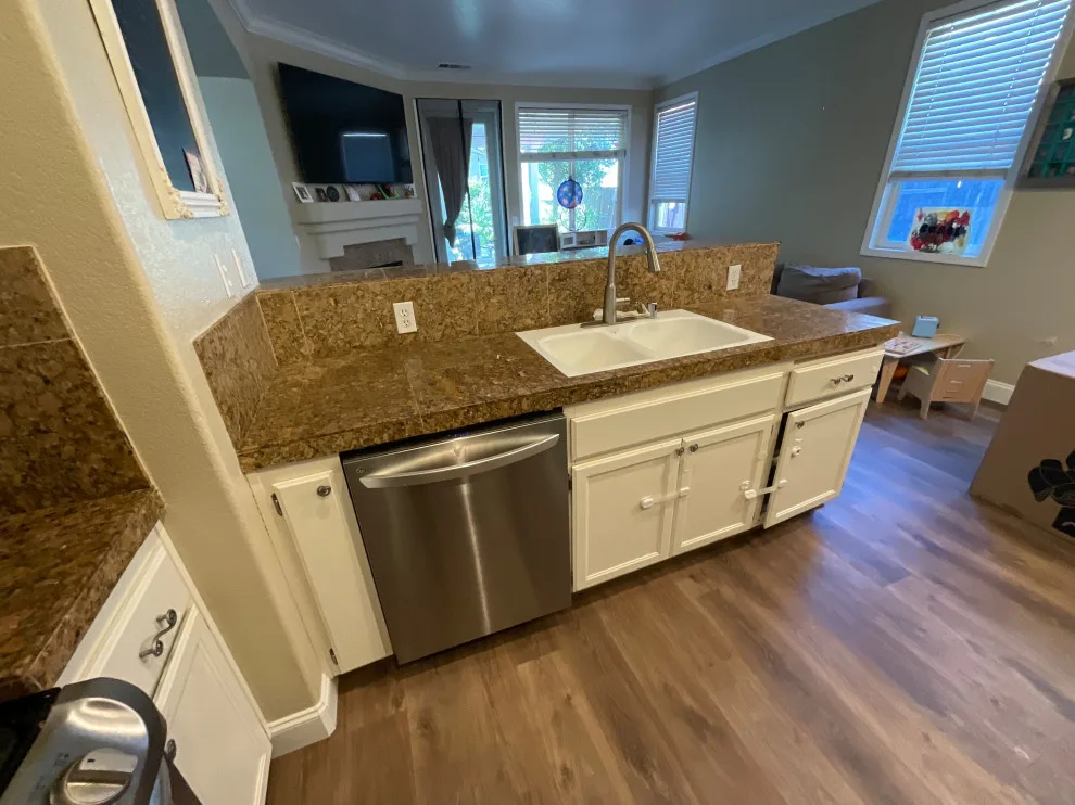 KITCHEN RENOVATION H by Noor Construction Inc. - Photo 14