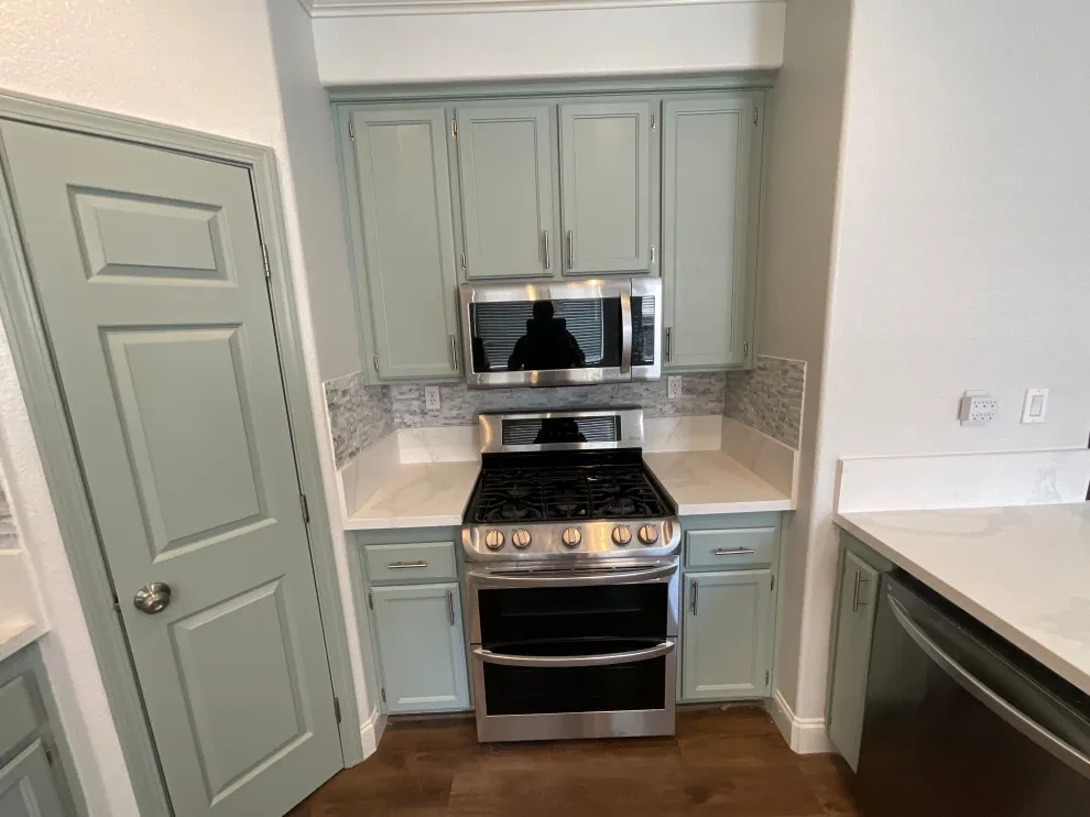 KITCHEN RENOVATION H by Noor Construction Inc. - Photo 8