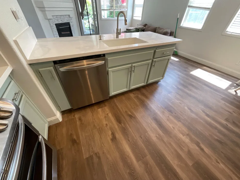 KITCHEN RENOVATION H by Noor Construction Inc. - Photo 4