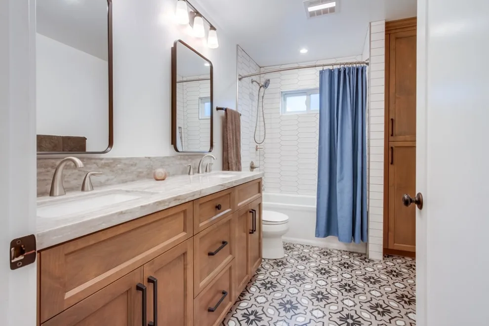 La Jolla Kitchen, Bathroom, and Master Suite Renovation by DM Hultenius Corporation - Photo 15