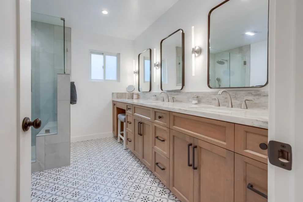 La Jolla Kitchen, Bathroom, and Master Suite Renovation by DM Hultenius Corporation - Photo 18