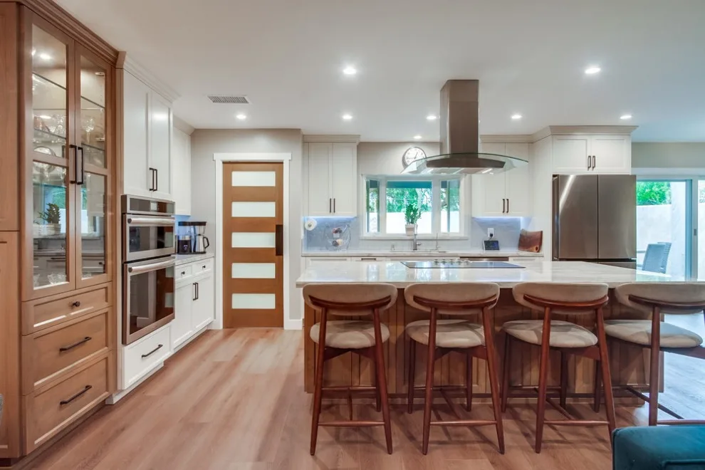 La Jolla Kitchen, Bathroom, and Master Suite Renovation by DM Hultenius Corporation - Photo 8