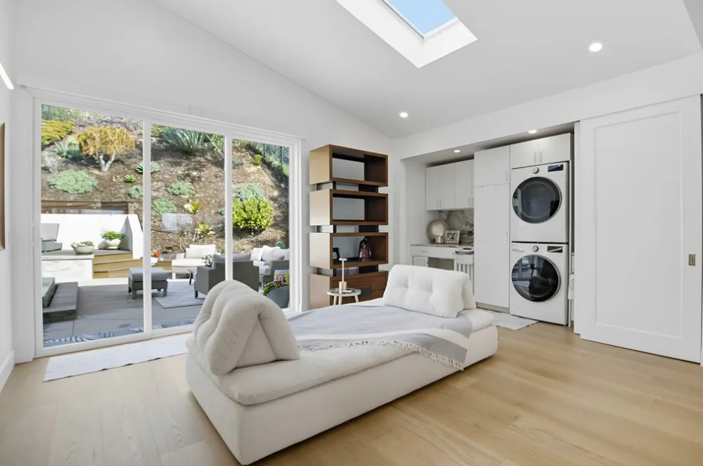 La Jolla Complete Home Renovation by DM Hultenius Corporation - Photo 50