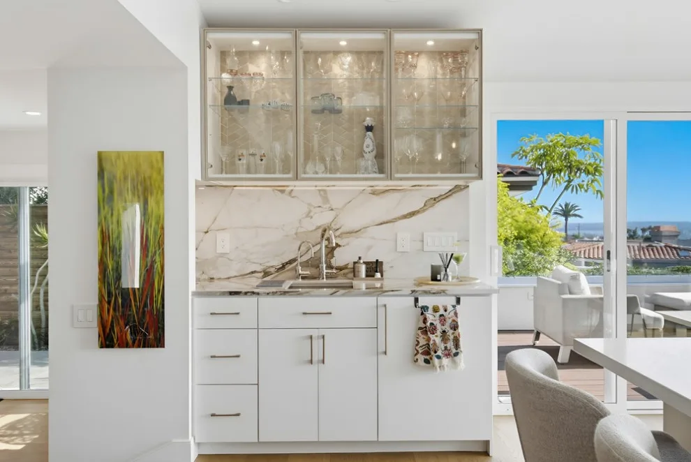 La Jolla Complete Home Renovation by DM Hultenius Corporation - Photo 43