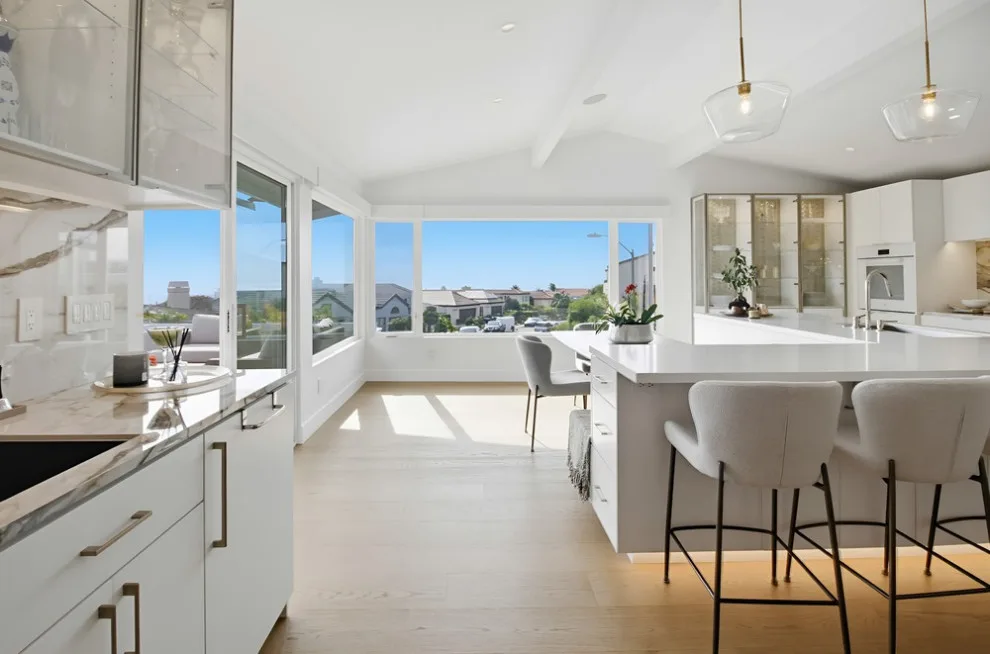 La Jolla Complete Home Renovation by DM Hultenius Corporation - Photo 38