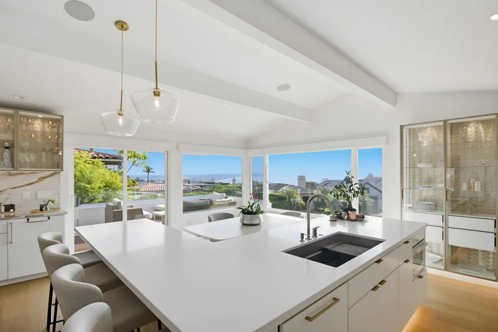 La Jolla Complete Home Renovation by DM Hultenius Corporation - Photo 30