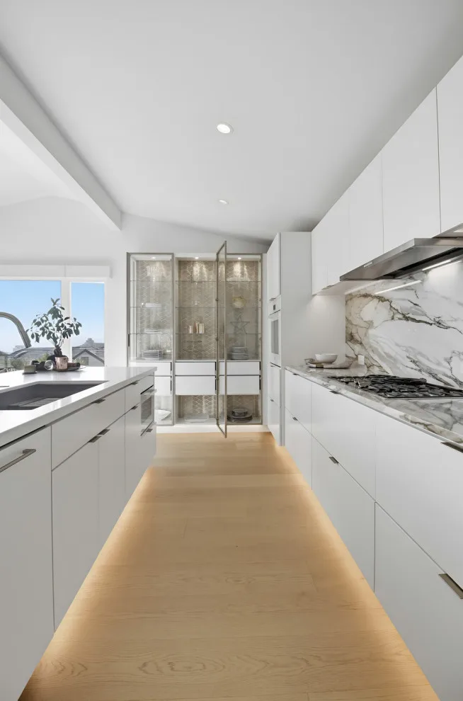 La Jolla Complete Home Renovation by DM Hultenius Corporation - Photo 5