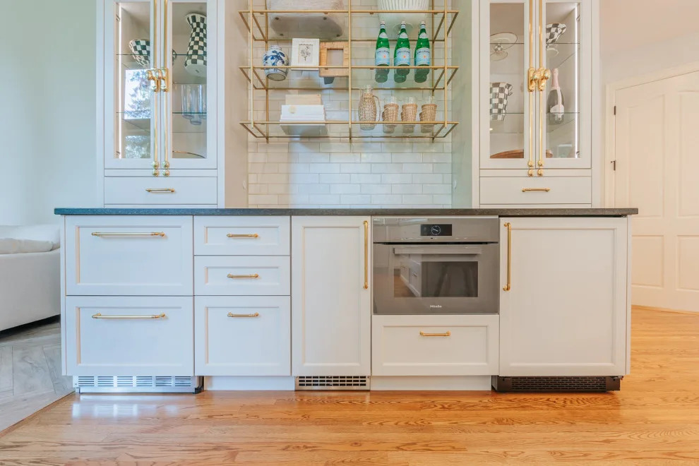 Upscale Kitchen Renovation in Lake Oswego by Lamont Bros. Design & Construction - Photo 20