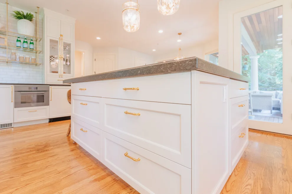 Upscale Kitchen Renovation in Lake Oswego by Lamont Bros. Design & Construction - Photo 12