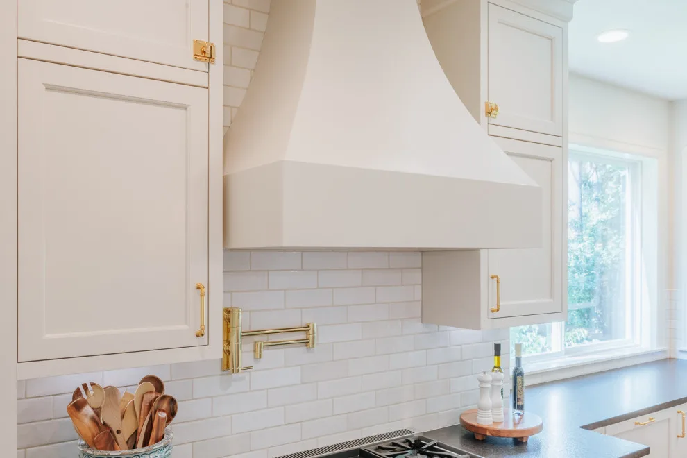 Upscale Kitchen Renovation in Lake Oswego by Lamont Bros. Design & Construction - Photo 17