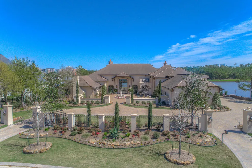 Lakefront Villa Complete Home Makeover by Matt Powers Custom Homes & Renovations - Photo 14