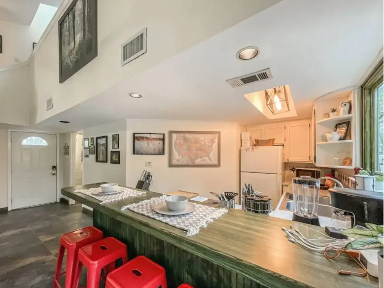 Lake Livingston Cottage Getaway by Leisure Blvd - Photo 20