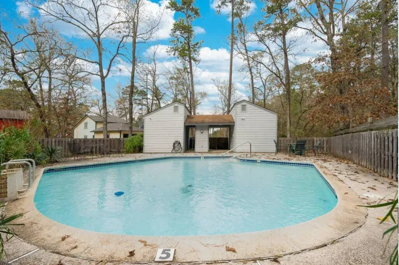 Lake Livingston Cottage Getaway by Leisure Blvd - Photo 18
