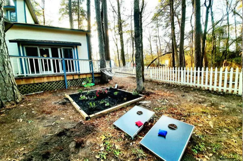 Lake Livingston Cottage Getaway by Leisure Blvd - Photo 23