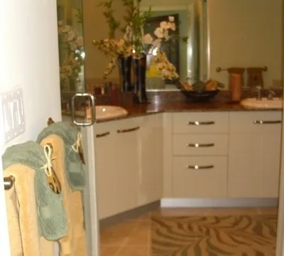 Restrooms by Designs By MDM Hawaii - Photo 9
