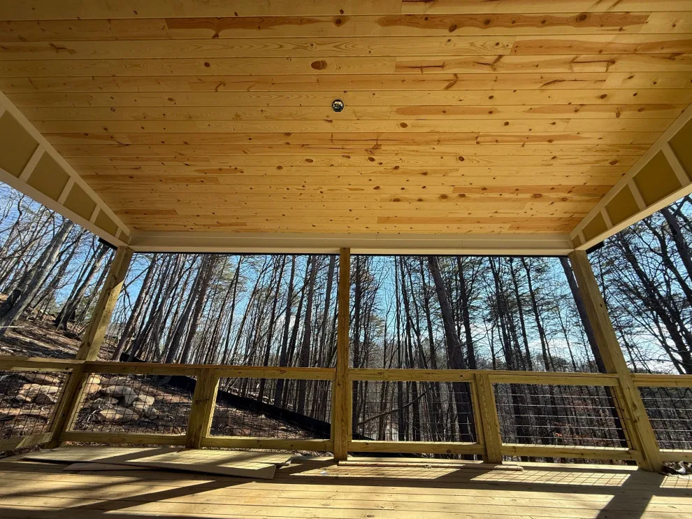 Inside And Out Carpentry - Photo 10