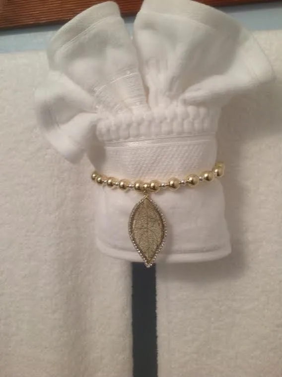 Bespoke Accessories by Designs By MDM Hawaii - Photo 3