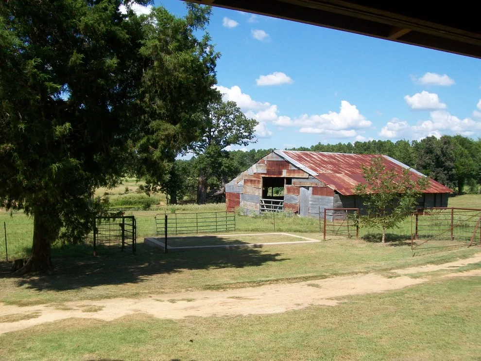 Strickland Custom Building And Remodeling - Photo 12
