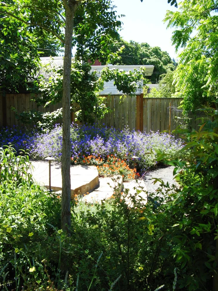 Home Garden Oasis by Stangeland And Associates - Photo 2