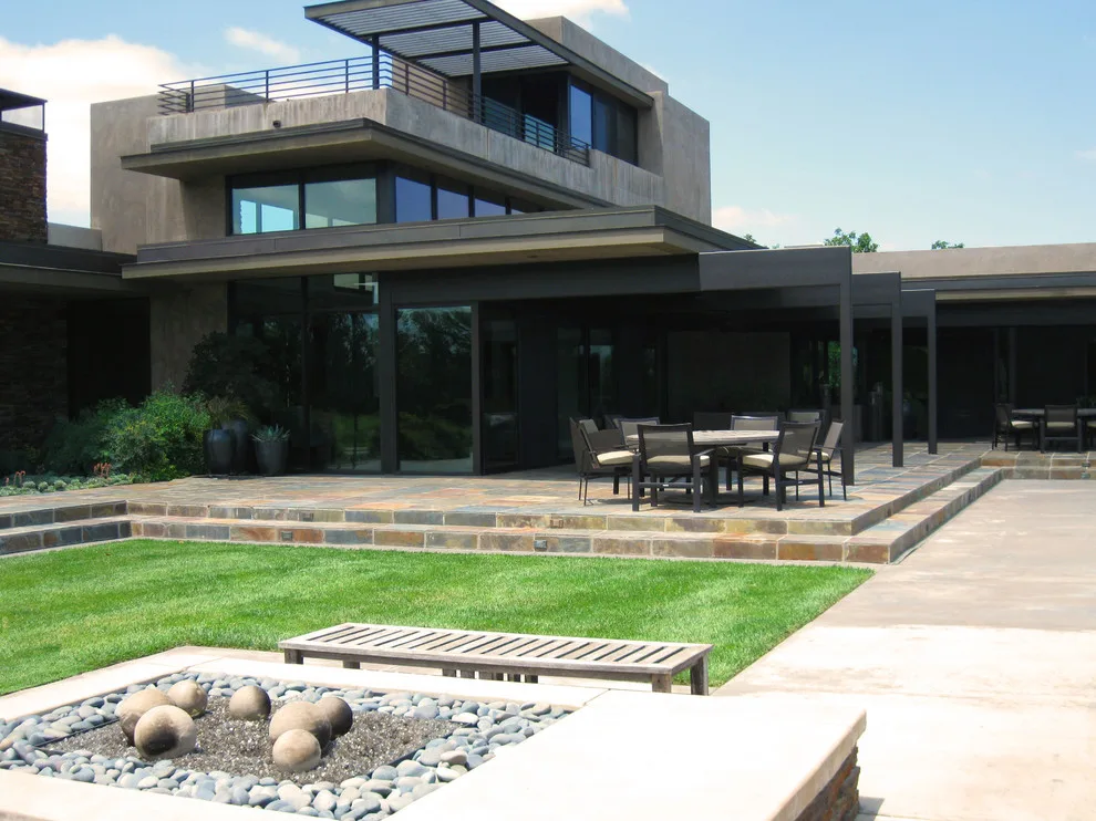 Modern Bluff Home by Westfall Design Studio - Photo 3
