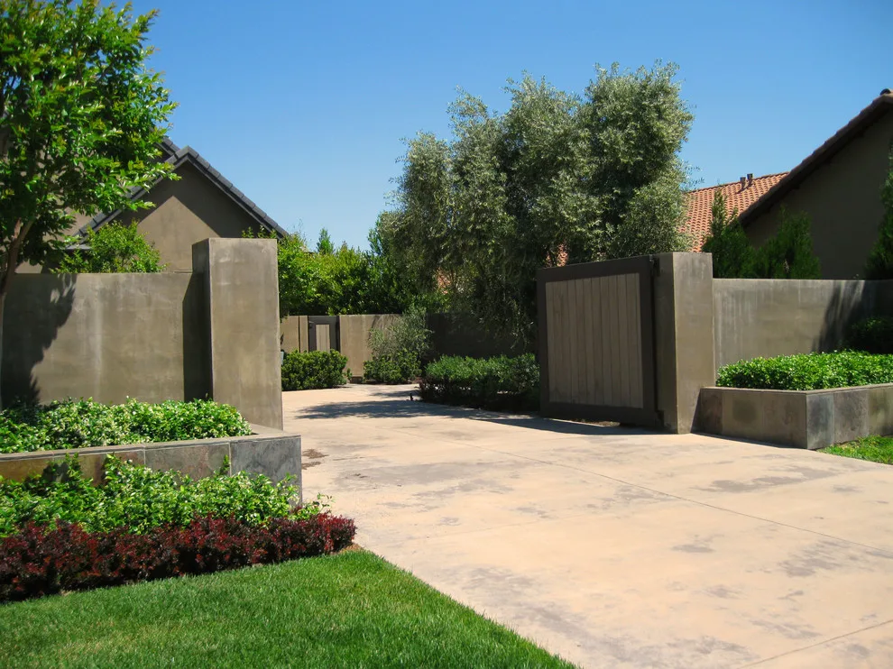 Main Entrance Gate by Westfall Design Studio - Photo 2