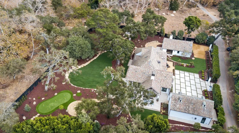 Contemporary California Estate Garden by Loom + Leaf Outdoor - Photo 10