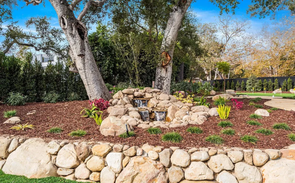 Contemporary California Estate Garden by Loom + Leaf Outdoor - Photo 21