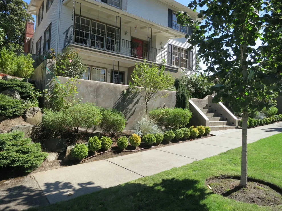 Nesbet Residence - Entrance by Schlesinger + Associates LLC - Photo 9