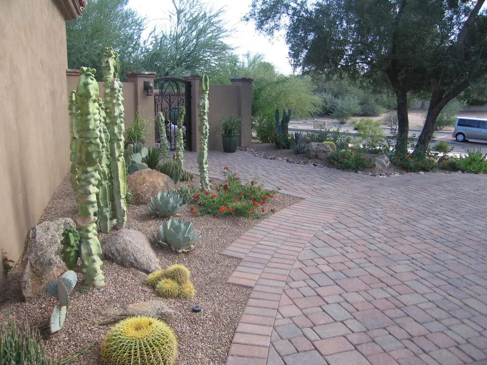 Paver Showcase: Distinctive Paver Designs by Living Rooms Landscape Design - Photo 4