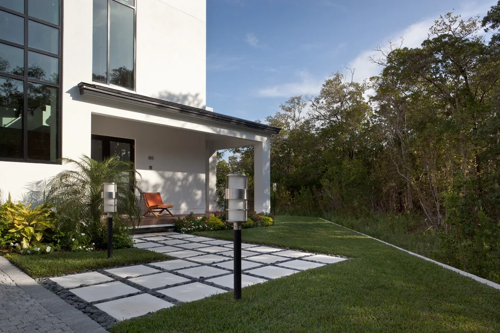 Barefoot Coastal Home by G2 Studios / G2 Aquatics, Inc. - Photo 4
