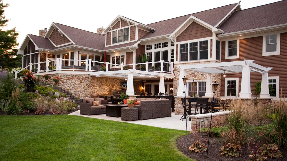 Chapman Lake Grand Residence by The Cornerstone Landscape Group - Photo 2