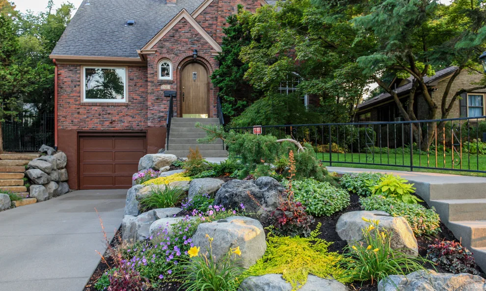Canon Hill Entranceway by Pacific Garden Design - Photo 22