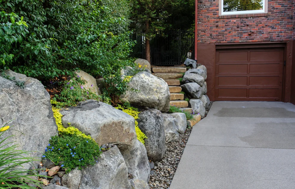 Canon Hill Entranceway by Pacific Garden Design - Photo 21