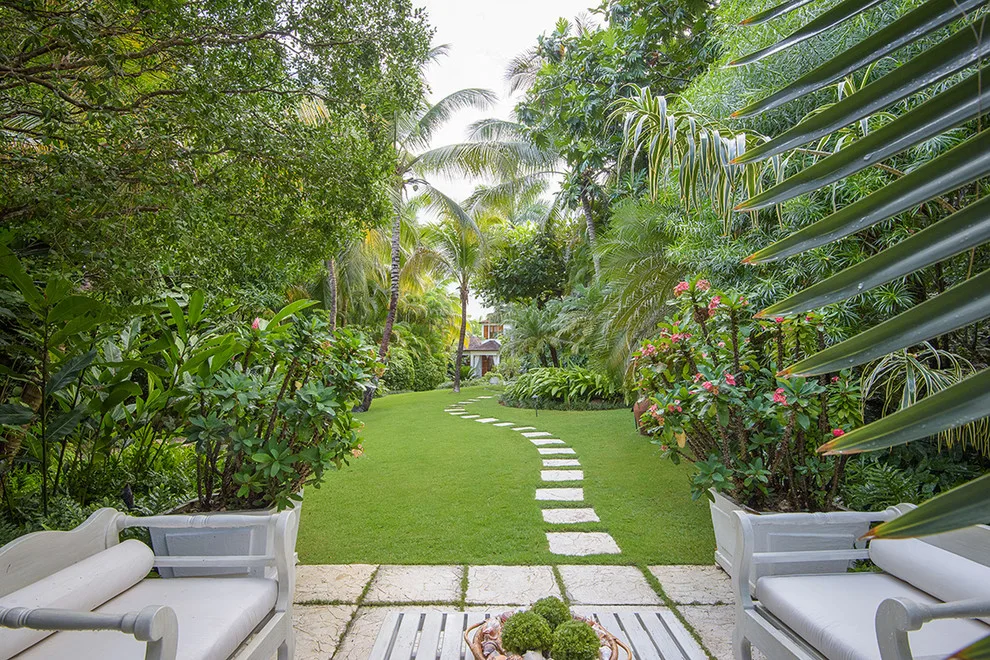 Tropical Garden by Craig Reynolds Landscape Architecture - Photo 2