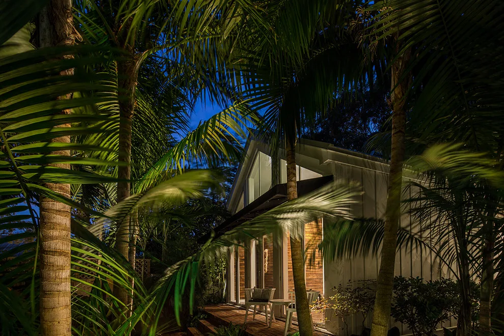 Traditional Key West by Craig Reynolds Landscape Architecture - Photo 9