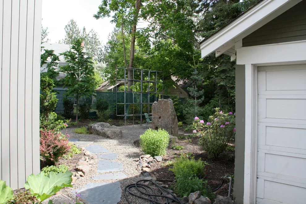 Modern Cliff Park by Pacific Garden Design - Photo 4