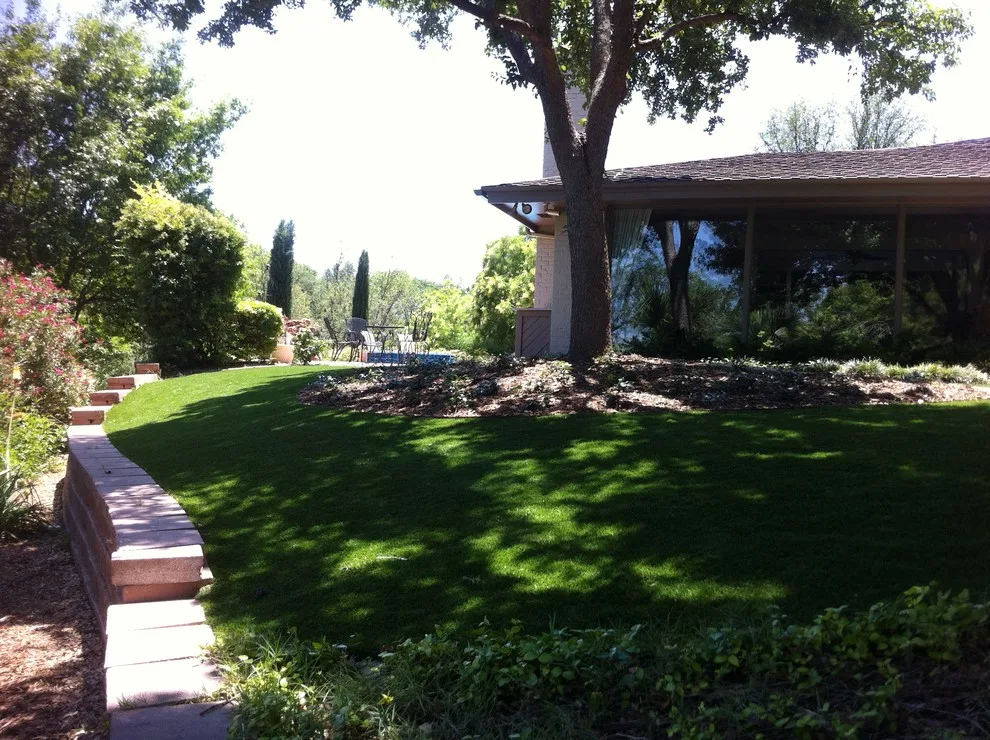 Concho River Residence by Farmer's Daughter Landscape - Photo 6