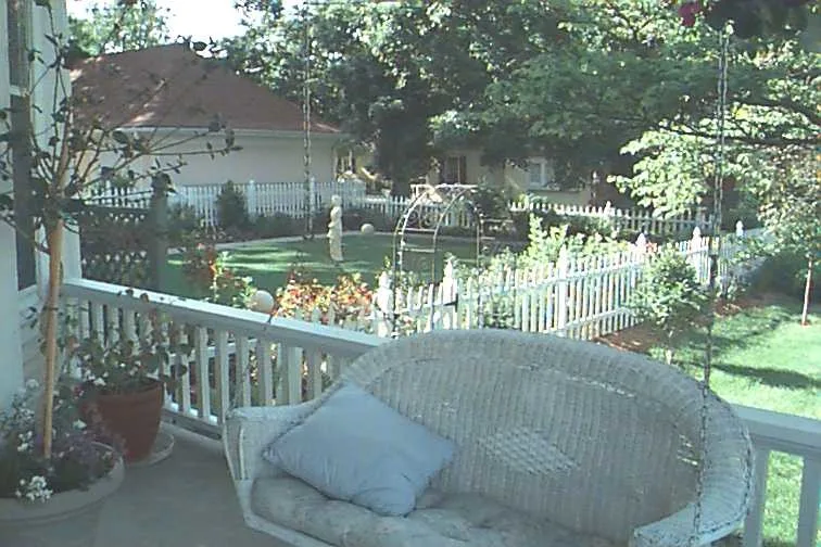 English Landscape LLC - Photo 10