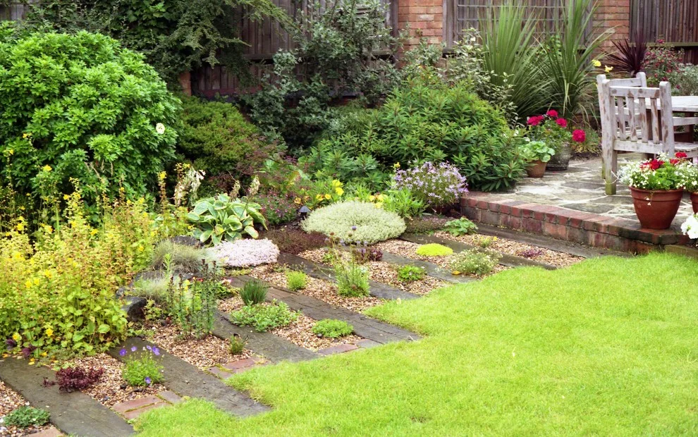 Garden Enthusiasts' Haven by English Landscape LLC - Photo 7