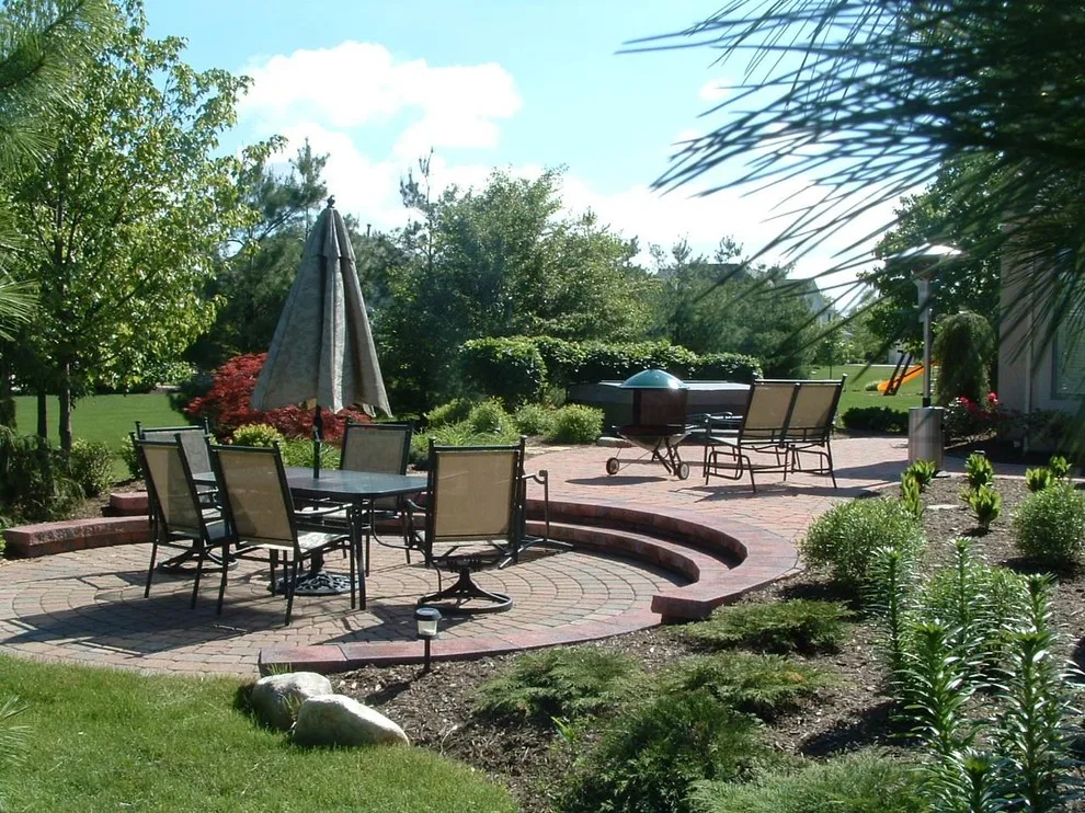 Five Seasons Landscape Management - Photo 4