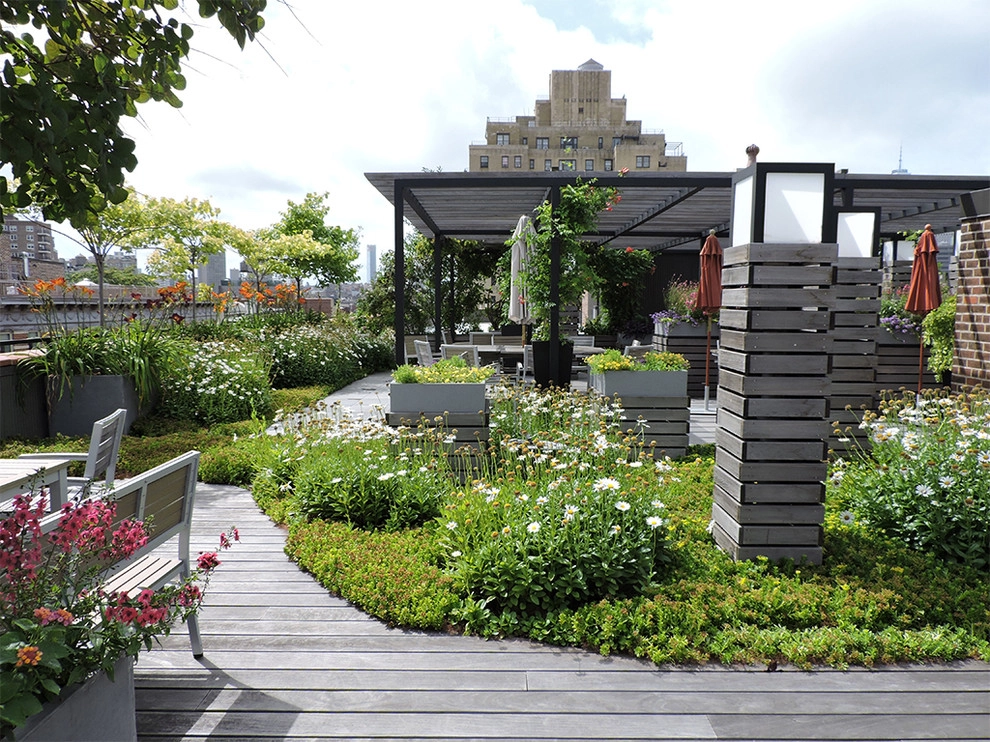 West Village Co-Op by Christian Duvernois Landscape/Studio - Photo 11
