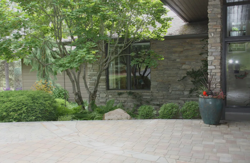 Contemporary Hangman Valley by Pacific Garden Design - Photo 7