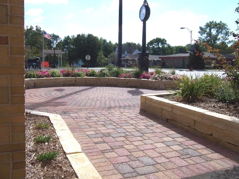 Del's Garden Center - Photo 8