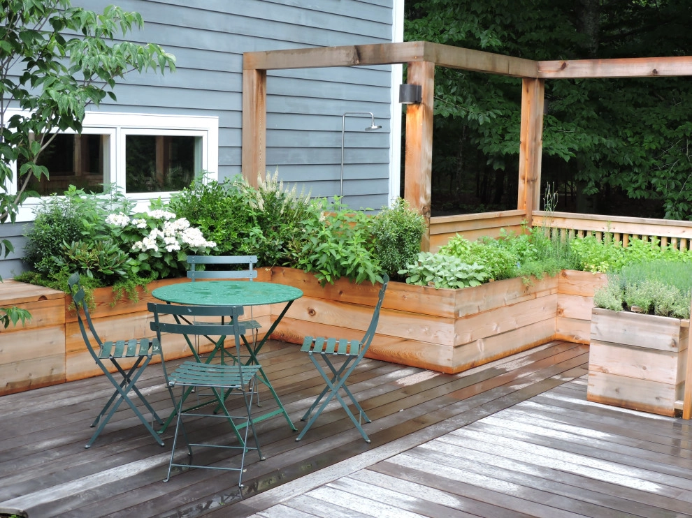 Poolside Garden, Hamptons, NY by Christian Duvernois Landscape/Studio - Photo 11